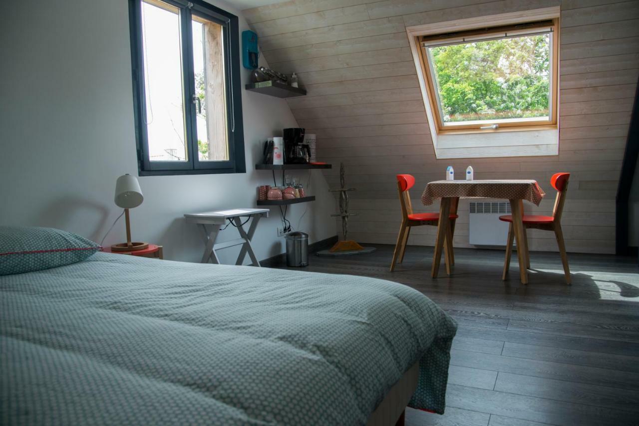 Les Chambres D'Hotes De Bordustard Le Palais Exterior foto