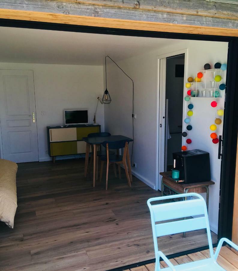 Les Chambres D'Hotes De Bordustard Le Palais Exterior foto